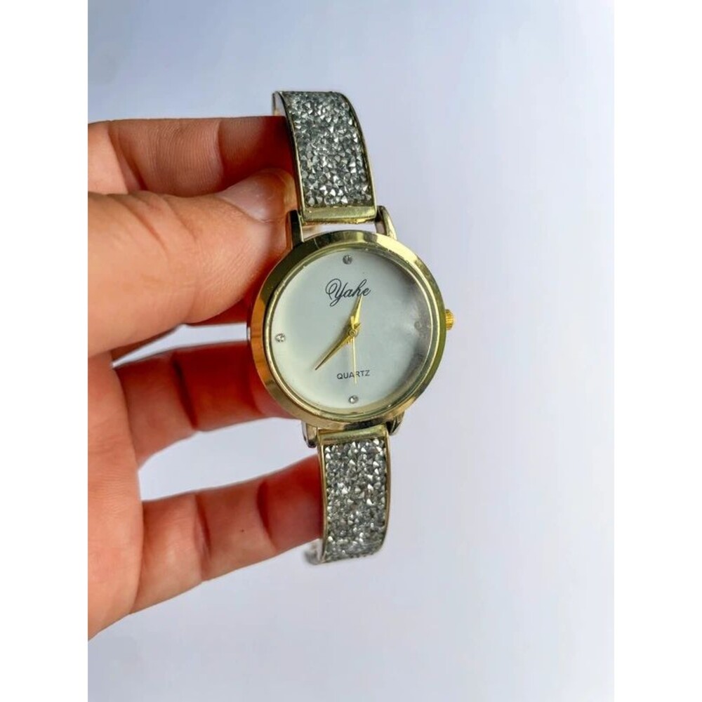 Golden Watch - Picture 4 of 4